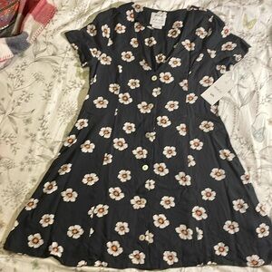 RVCA Floral Mini Dress NWT. P2P 19